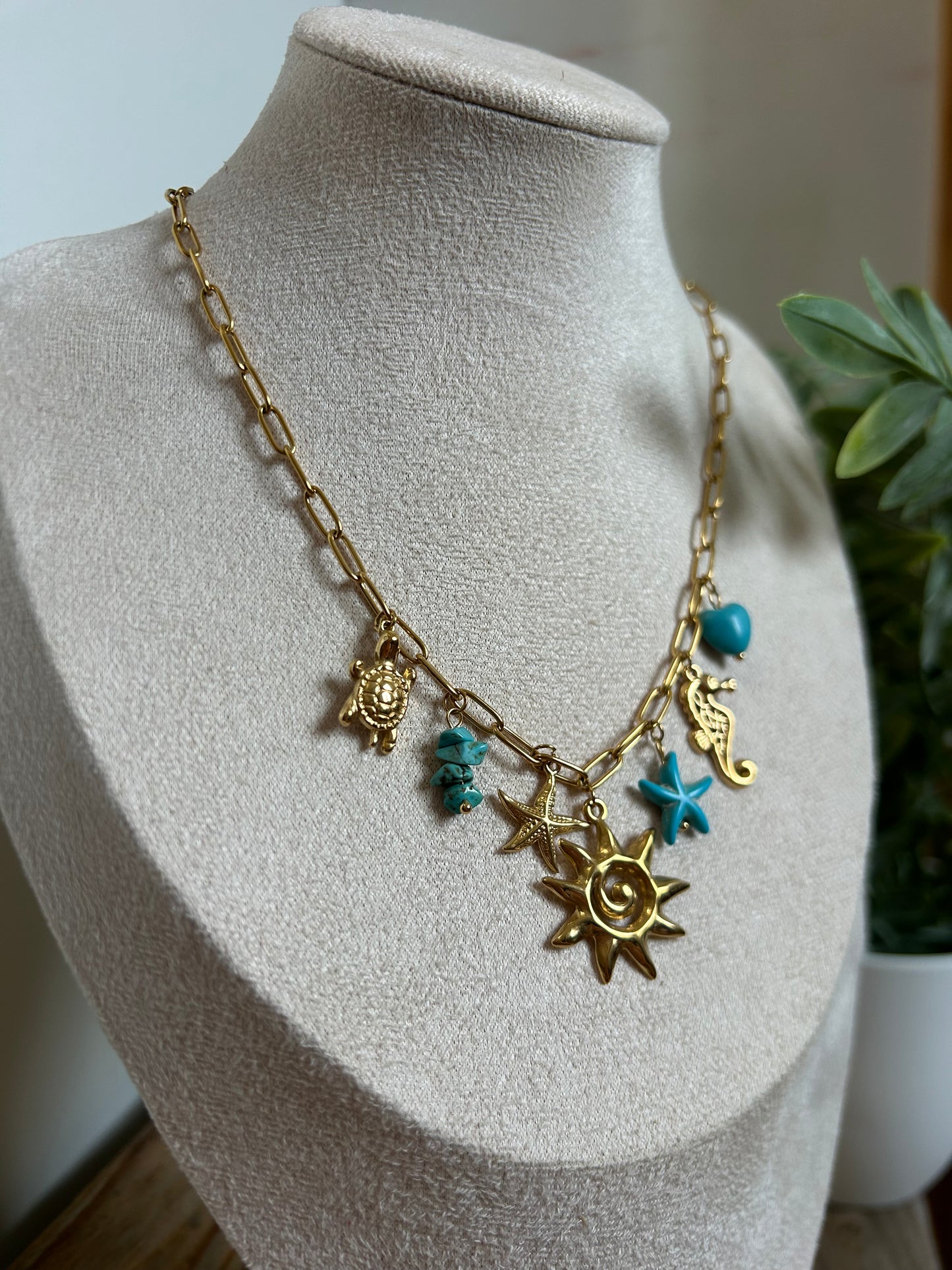 Collier Hippo