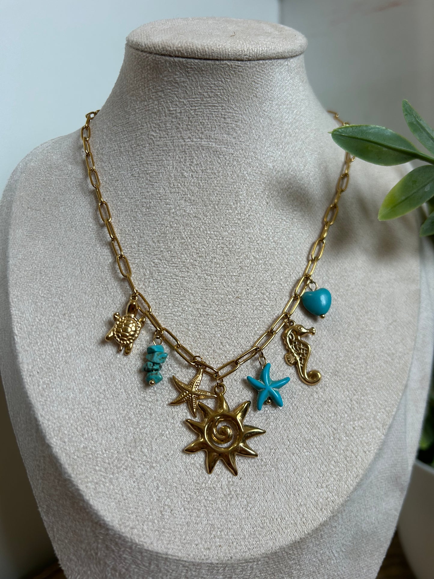 Collier Hippo