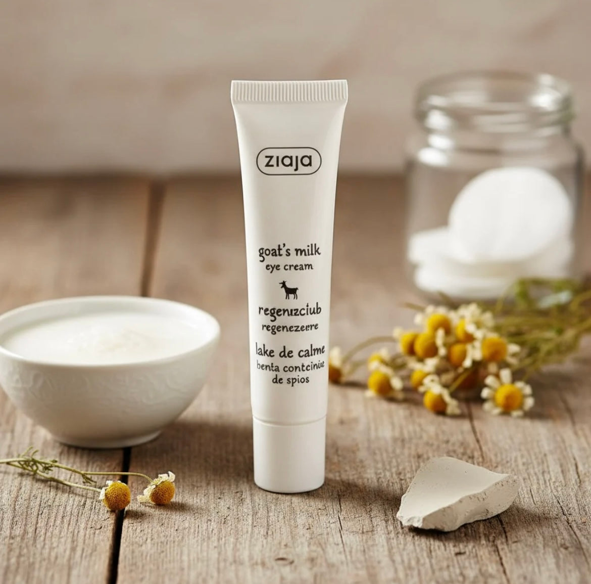 Soin contour des yeux repulpant au lait de chèvre